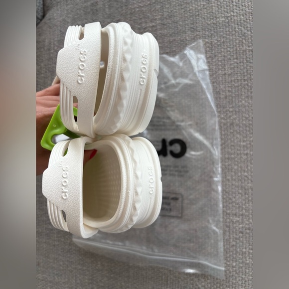 Crocs Off Grid Clog White | Size M7 W9 | Unisex - Picture 12 of 14